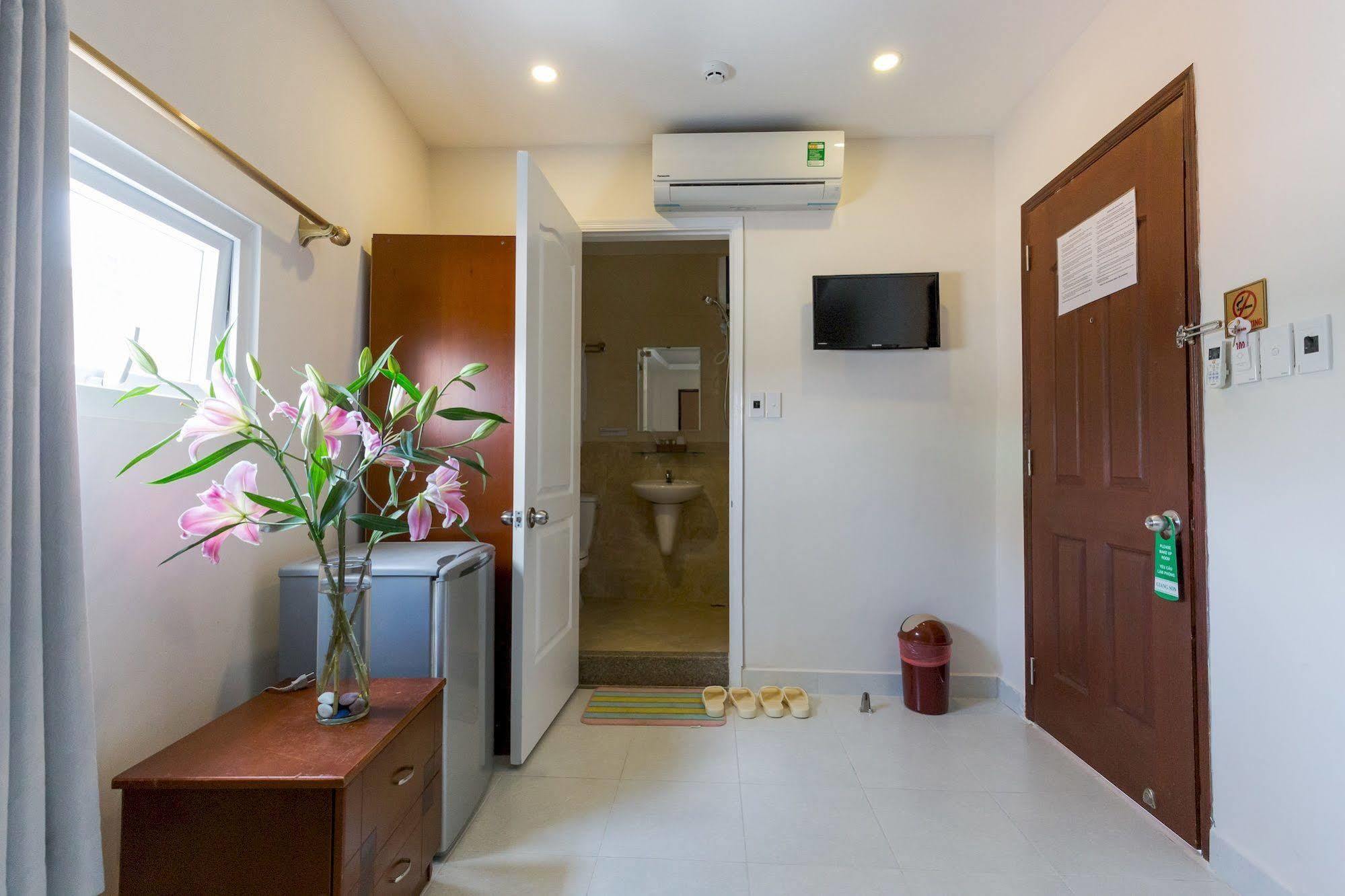 Giang Son 3 Hotel Хошимин Экстерьер фото